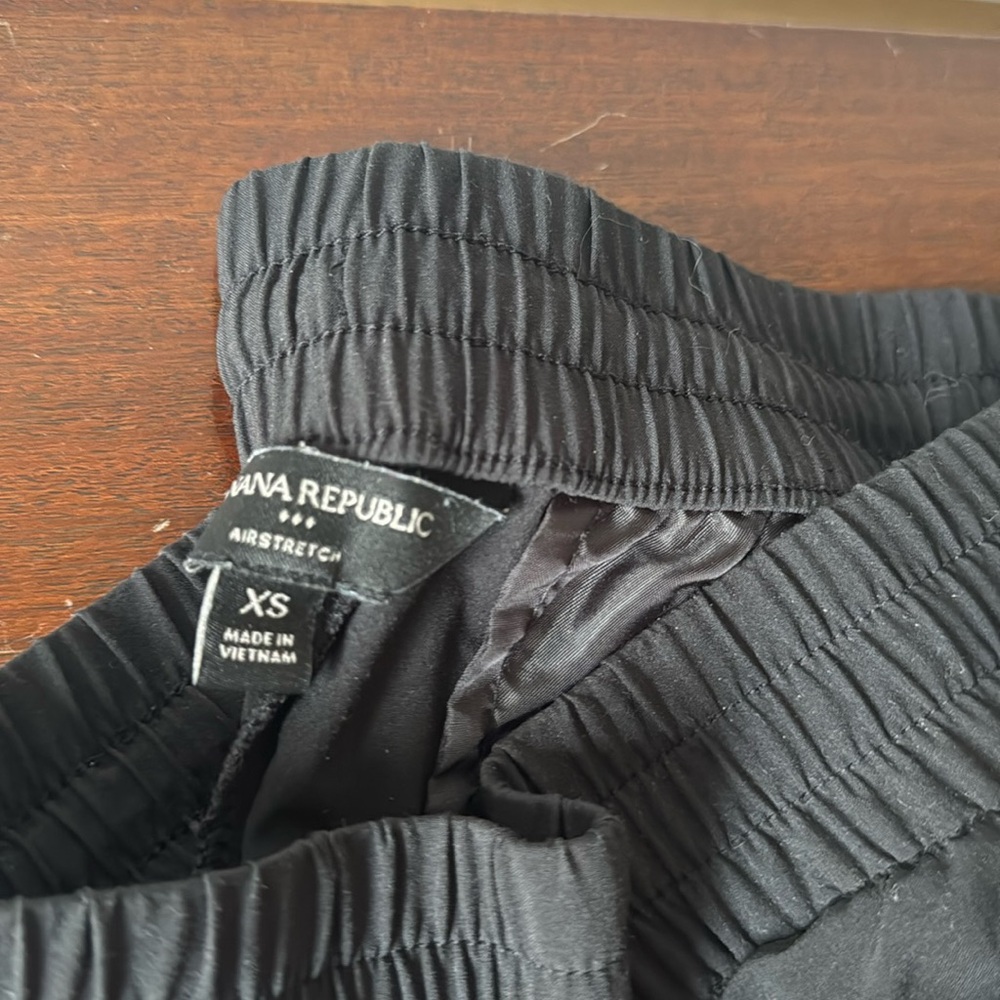 Banana Republic Airstretch Black Joggers. Business casual. Barely worn. XS.